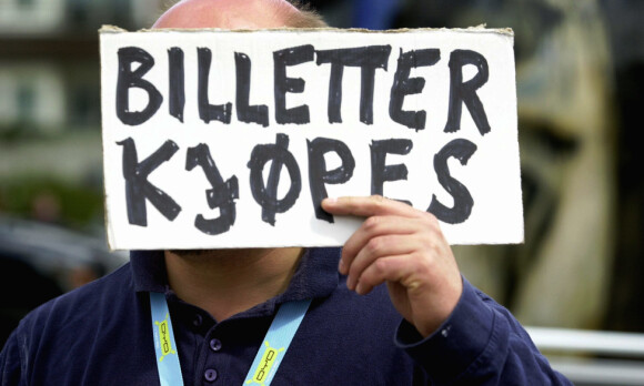 Advarer mot billettjuks før Norge - Danmark